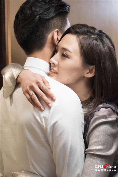 靳东马伊璃袁泉雷佳音《我的前半生》袁泉遇劲