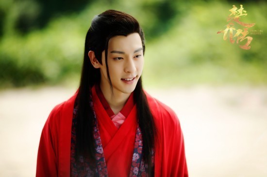 穿古装辣眼睛的十大男星 邓伦张若昀颜值掉线