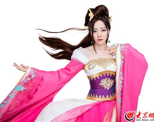 张靓颖反串武将赵云 治愈《军师联盟》完结后遗症