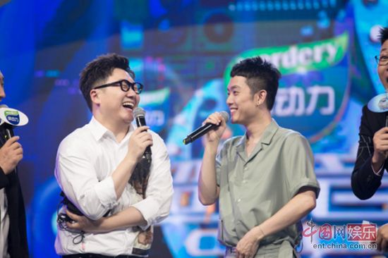 好妹妹乐队《超强音浪》首谈十年路掩面痛哭