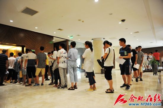 合肥地铁订单班上午正式招生 现场异常火爆(图