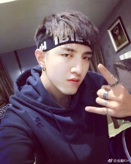 《楚乔传》男配自拍照:月七撞脸杨洋 赵西风真