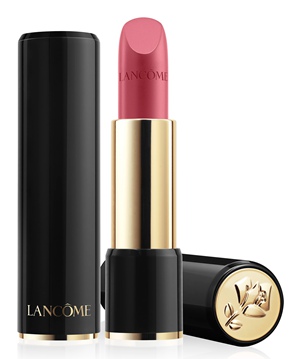 里不如你》周冬雨军训妆撩人 女星军训颜值在