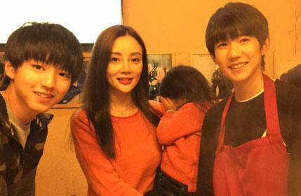 萌娃追星父母神助攻:甜馨痴迷王源 安吉独爱赵