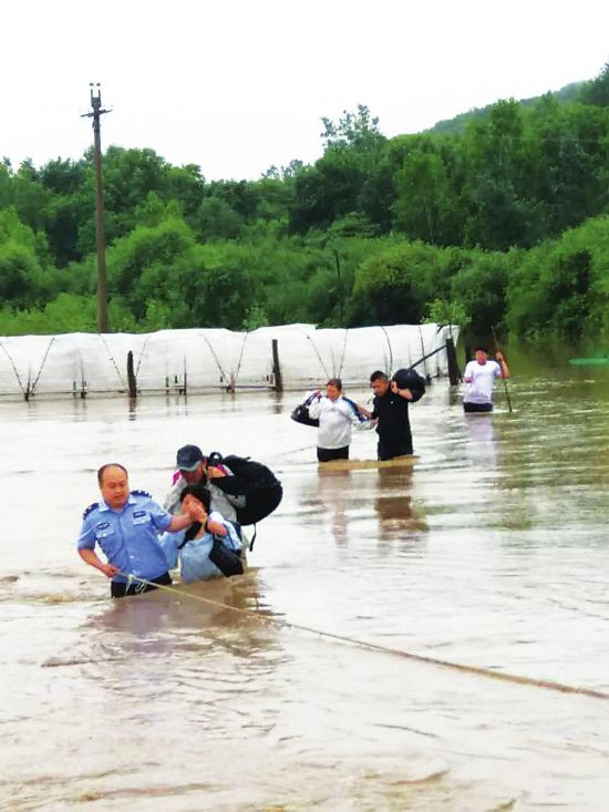 吉林市：用忠诚筑起“生命堤坝”