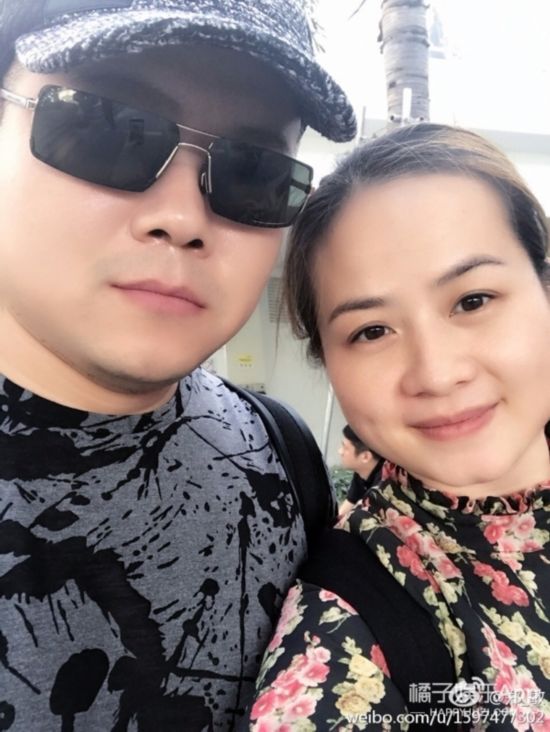 岳云鹏老婆被网友吐槽像保姆，霸气回复： 我的男人我乐意！