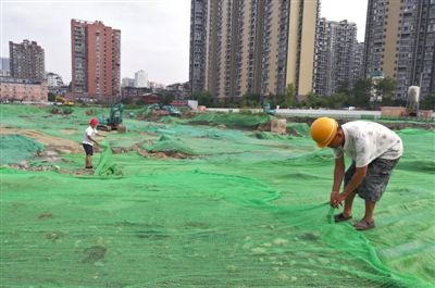 建筑工地扬尘治理措施不到位 整改合格才能开工