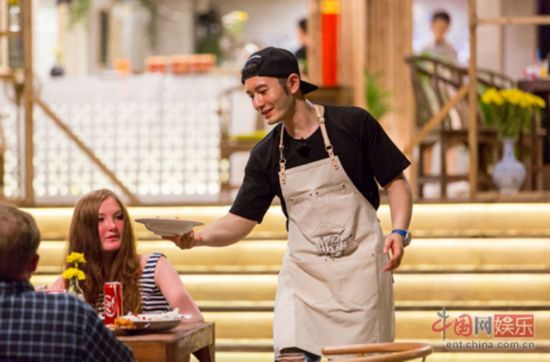 真暖男!《中餐厅》黄晓明张亮准备惊喜礼物