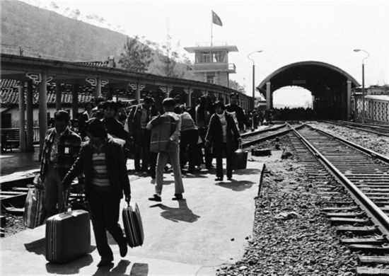 双城姿态——深港50～80年代纪实摄影展