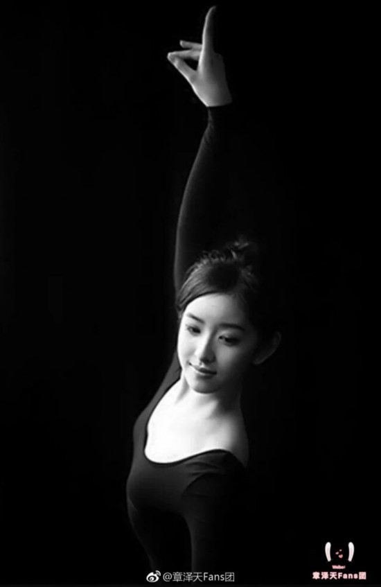 奶茶妹妹跳舞照美得冒泡 好气质逆天(组图)