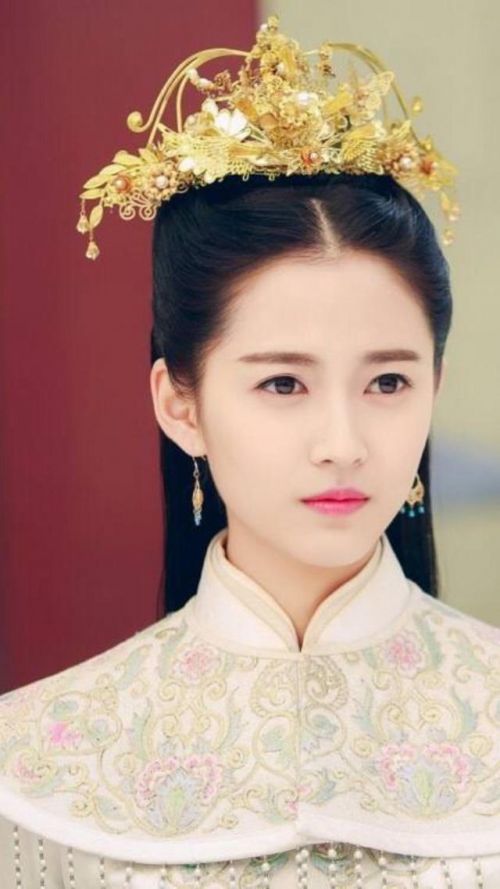 《香蜜沉沉烬如霜》剧照曝光!杨紫演天下第一