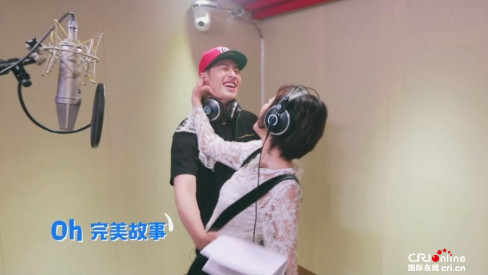 《我们相爱吧2》潘玮柏连连耍帅失败却圈粉 背后拥抱吴昕甜掉牙