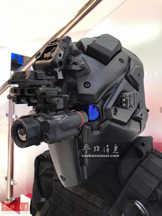 全能头盔!内置风扇还能防AK47步枪弹