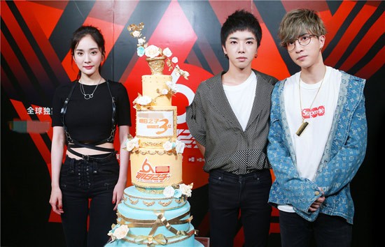 《明日之子》祝子杰抱憾离场 杨幂哽咽力挺