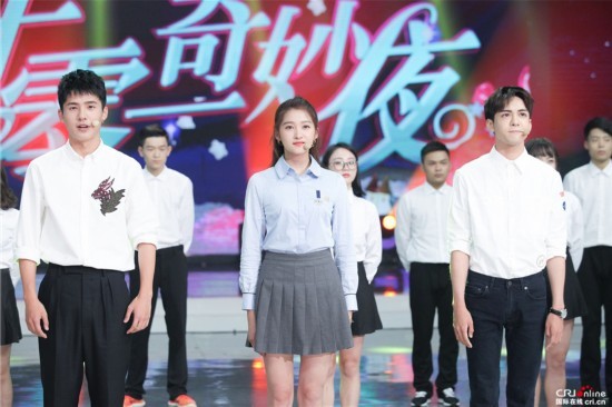 《快本》刘昊然20岁独白 做靠角色说话的青年