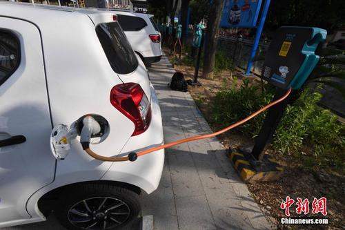 共享汽车未来或免押金、停车费有优惠 你还买