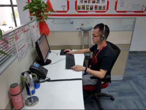 点燃生活的希望灯火:京东招工扶贫安置数万就