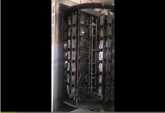 冒死偷拍 富士康车间iPhone 8视频曝光