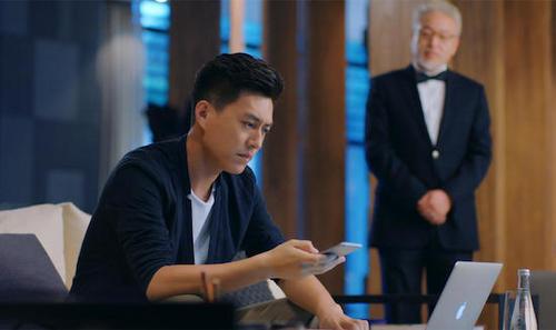 41岁靳东全家近照曝光!妻子李佳被宠成公主 4