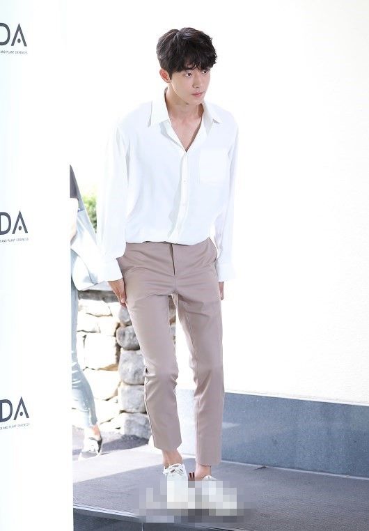 《河伯的新娘2017》南柱赫帅气亮相活动 雕刻