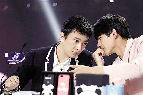 李易峰林更新吴亦凡JJ 王思聪的 基友后宫 团