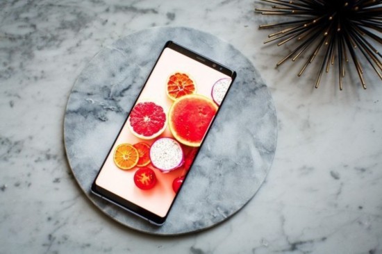 三星Note8隔空对比iPhone8 谁才是手机霸主?