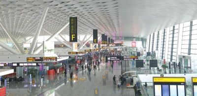 筑梦蓝天搭建“空中丝路”—写在郑州新郑国际机场通航20周年之际