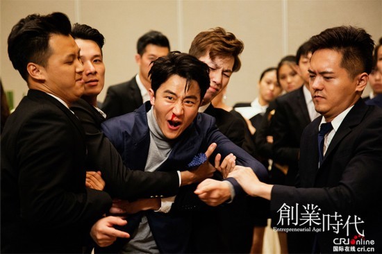 《创业时代》创客·江湖剧照 baby黄轩互掐