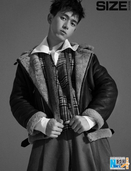 李现登杂志封面 高衣品潮范儿十足