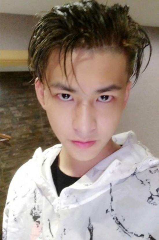 王俊凯室友曝光 2号床郝富申4号床宋金昊5号床