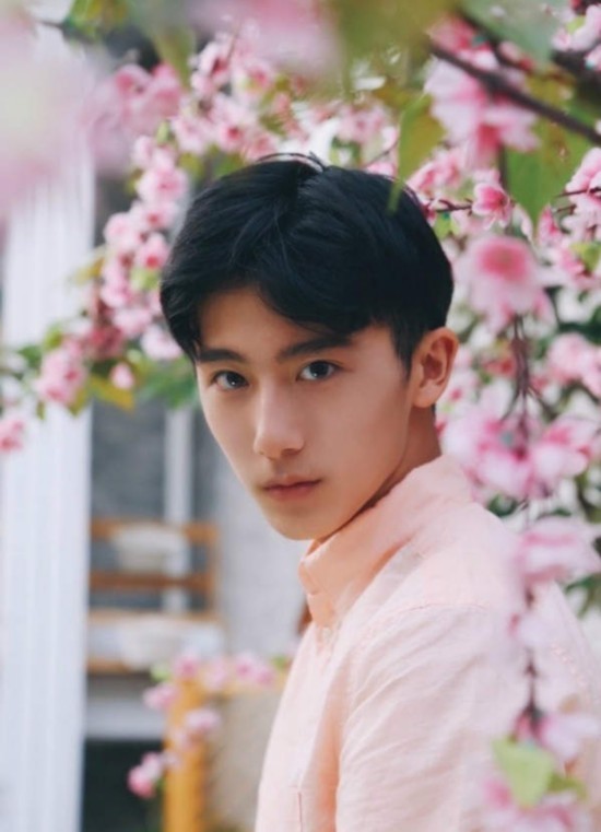 王俊凯室友曝光 2号床郝富申4号床宋金昊5号床