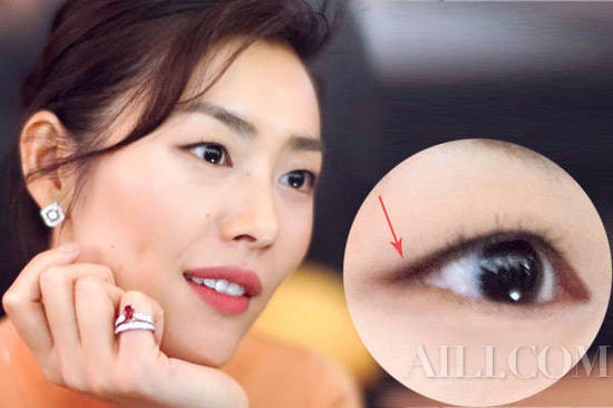 别告诉我你还不知道什么是晕妆眼线