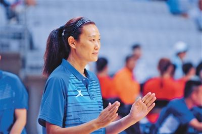 李红媛带领学生军征战全运会 这位教练不简单