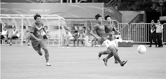 名声大振的杭州源清中学 连足球场都达到了亚