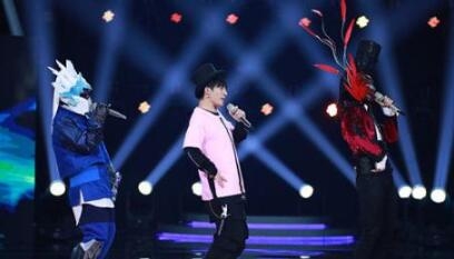 《蒙面唱将》舞台上惊现三个林俊杰 大张伟神