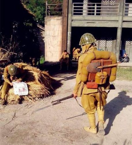 横店群演的心酸日常,拍凌辱戏才100元,王宝强