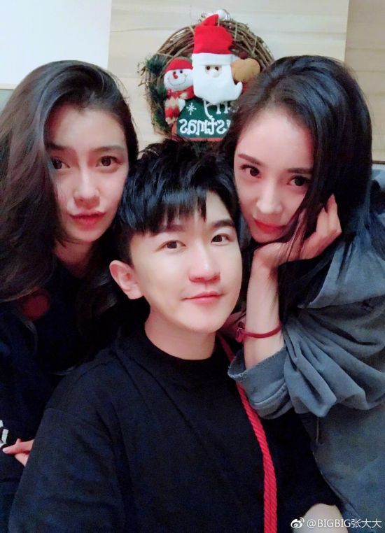 杨幂生日收祝福 张大大晒与杨幂Baby日常合影