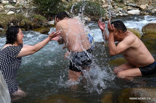 CHINA-TIBET-LHASA-BATHING FESTIVAL (CN) 