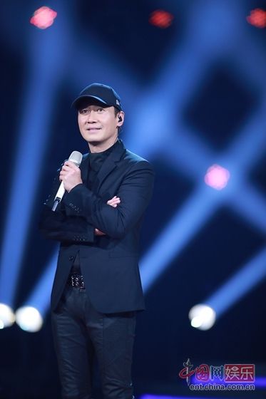 《蒙面唱将猜猜猜》煎蛋侠黎明揭面 唱跳TF