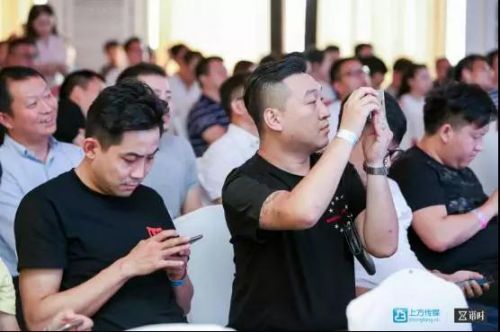 旺旺游戏疯狂刷屏背后，“微商+棋牌游戏”如何实现创业转型