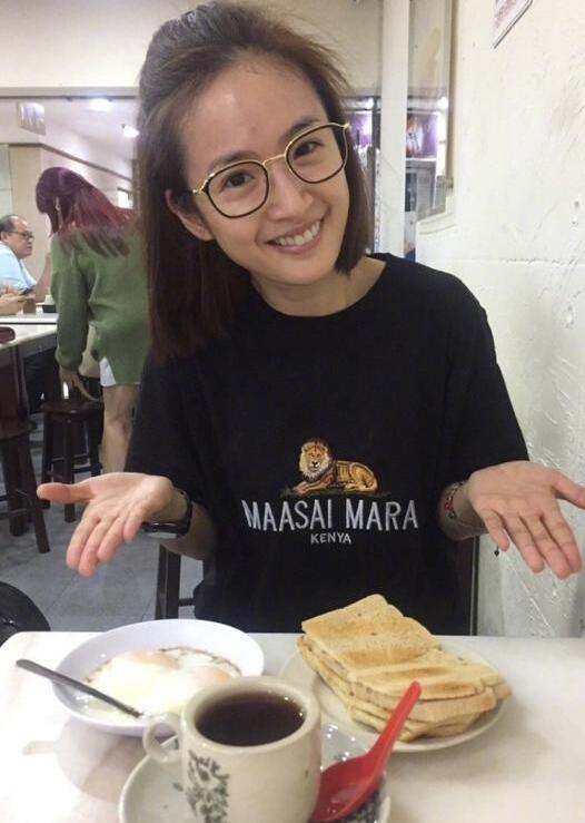 林依晨微博晒素颜美照 还是那个可爱的袁湘琴