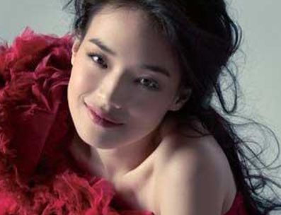 鹿晗不姓刘,伊能静不姓伊!在娱乐圈中其实他们