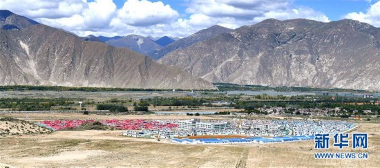 拉萨:四季吉祥村的幸福生活