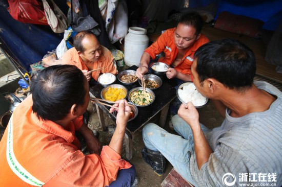 舟山:风餐露宿勘探人