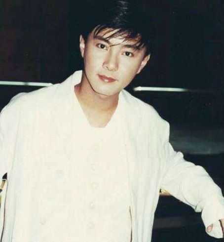 张卫健颜值巅峰期帅照!妥妥秒杀现在一众小鲜