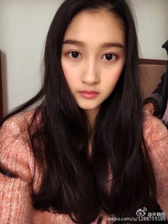 鹿晗关晓彤公布恋情晒合影 关晓彤私照开扒美