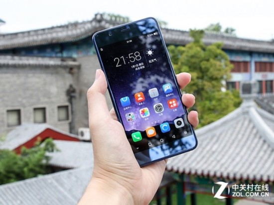 雙屏閱讀佳 京東買海信雙屏手機A2 Pro 