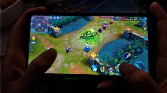 iPhone X出货前拿它最酷 小米MIX 2试玩一月感