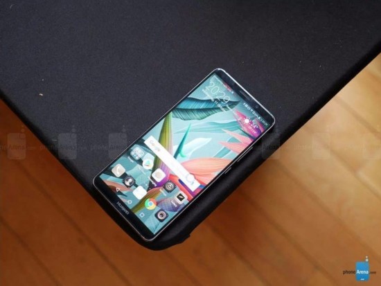 单手玩转6寸屏 华为Mate10 Pro上手图赏