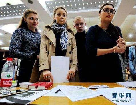 发展快职位多 中国崛起吹响海内外人才集结号